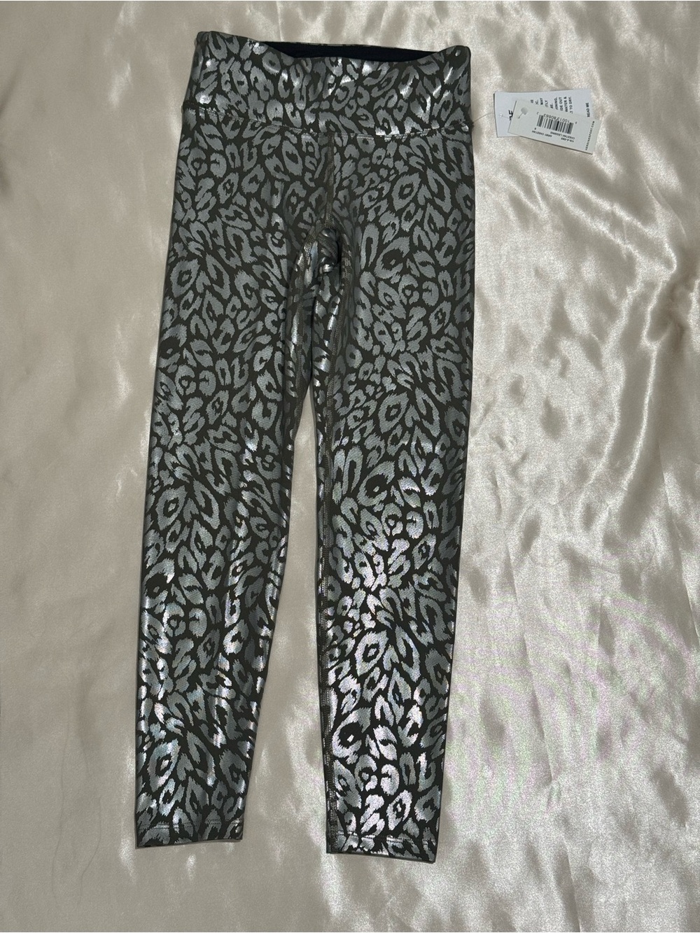 Heroine Sport Metallic Leopard-Print Leggings in Silver and Black